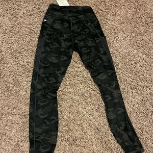 fabletics leggings. never worn. with tags